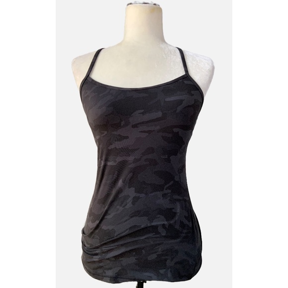 EUC LULULEMON Y TANK BLACK CAMO PRINT SIZE 6 - Picture 1 of 3